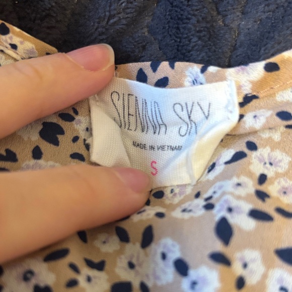 Sienna Sky Tan and Black Floral Blouse - Picture 3 of 4